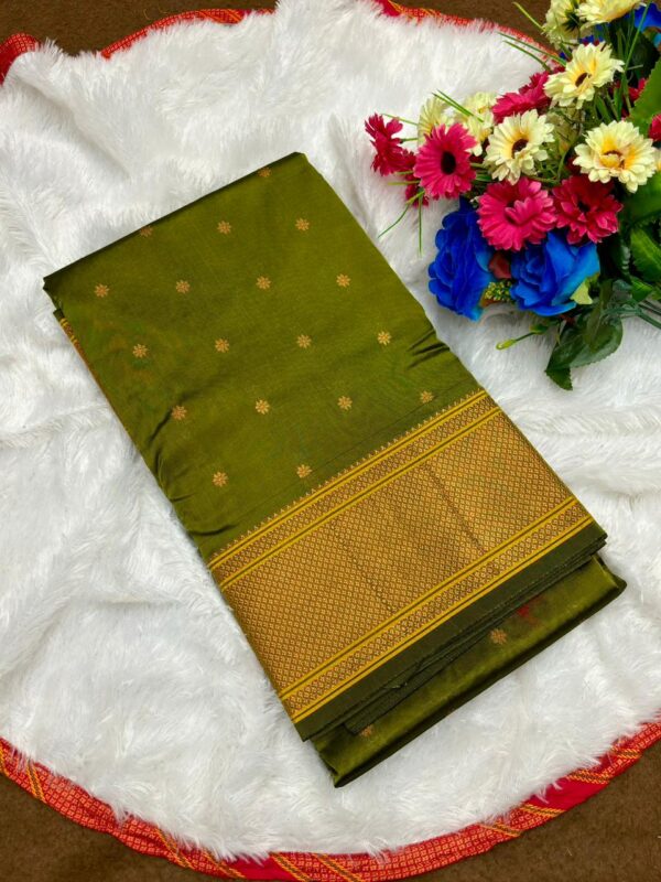 Kalanjali Paithani Soft Tana Silk Saree – All-Over Butta Design | Rich Pallu | Running Blouse | Premium Quality 💯 कलांजली पैठणी - Image 9